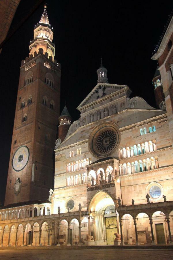 At Home In Cremona Exterior photo